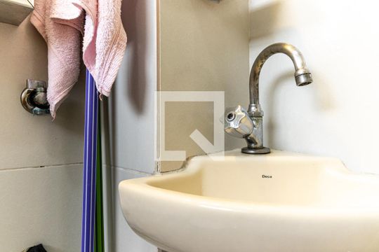 Banheiro de kitnet/studio à venda com 1 quarto, 23m² em Campos Elíseos, São Paulo