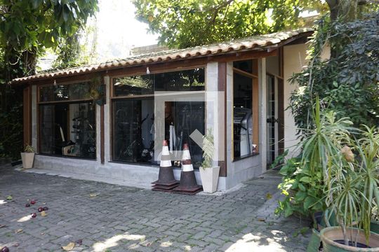 Área Externa de casa para alugar com 4 quartos, 245m² em Jacarepaguá, Rio de Janeiro