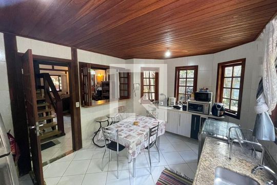 Cozinha de casa para alugar com 4 quartos, 245m² em Jacarepaguá, Rio de Janeiro