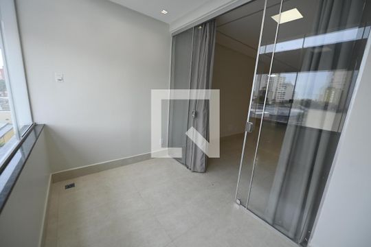 Varanda  de apartamento para alugar com 3 quartos, 120m² em Setor Central, Goiânia