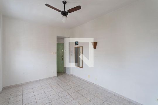 Studio de kitnet/studio para alugar com 1 quarto, 25m² em Centro, Rio de Janeiro