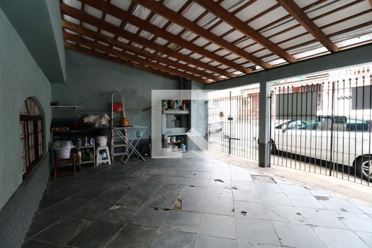 Garagem de casa à venda com 3 quartos, 132m² em Vila Palmares, São Caetano do Sul