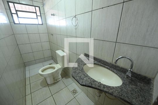 Banheiro de casa à venda com 2 quartos, 70m² em Jardim Novo Petrópolis, Goiânia