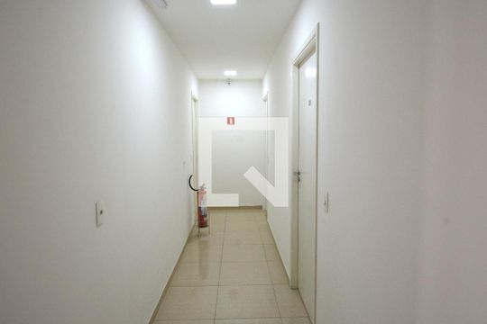 Hall de entrada de apartamento à venda com 2 quartos, 36m² em Vila Sofia, São Paulo