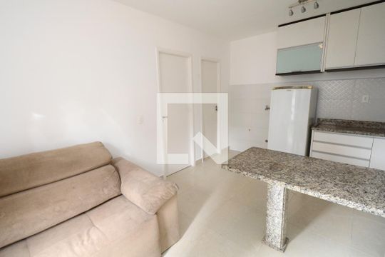 Sala/Cozinha de apartamento à venda com 2 quartos, 36m² em Vila Sofia, São Paulo