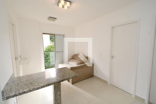 Sala/Cozinha de apartamento à venda com 2 quartos, 36m² em Vila Sofia, São Paulo