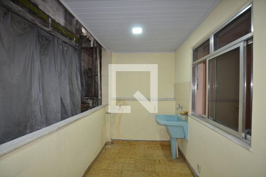Área de Serviço de apartamento para alugar com 2 quartos, 75m² em Irajá, Rio de Janeiro