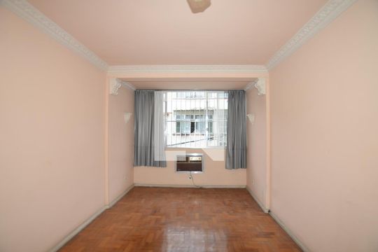 Sala de apartamento para alugar com 2 quartos, 75m² em Irajá, Rio de Janeiro
