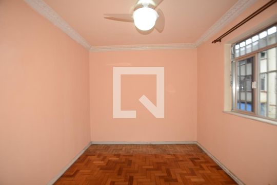 Quarto 1 de apartamento para alugar com 2 quartos, 75m² em Irajá, Rio de Janeiro