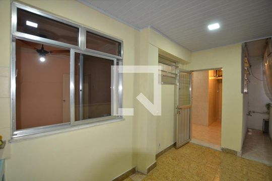 Área de Serviço de apartamento para alugar com 2 quartos, 75m² em Irajá, Rio de Janeiro