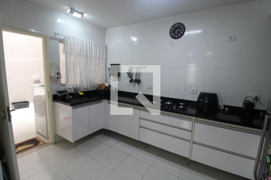 Cozinha de casa de condomínio à venda com 3 quartos, 180m² em Parada Inglesa, São Paulo