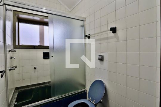 Banheiro do Quarto 1 de casa para alugar com 4 quartos, 350m² em Vila Formosa, São Paulo
