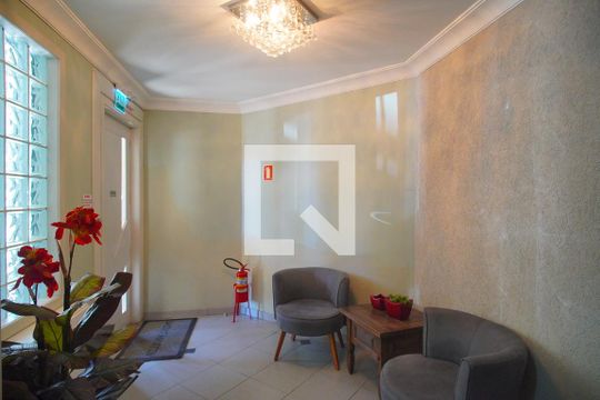 Hall de entrada de apartamento à venda com 3 quartos, 92m² em São José, São Leopoldo