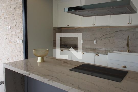 Cozinha de casa de condomínio à venda com 4 quartos, 460m² em Loteamento Brisas do Lago, Jundiaí