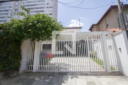 Fachada de casa à venda com 4 quartos, 317m² em Granja Julieta, São Paulo