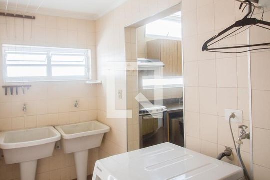 Área de Serviço de casa à venda com 4 quartos, 317m² em Granja Julieta, São Paulo