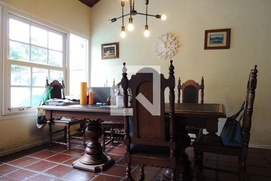 Sala de casa de condomínio para alugar com 3 quartos, 360m² em Anil, Rio de Janeiro