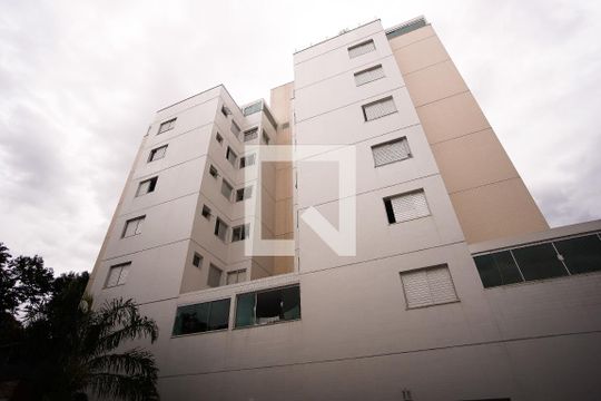 Fachada de apartamento para alugar com 3 quartos, 120m² em Indaiá, Belo Horizonte