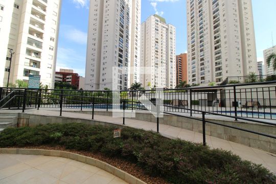 Área comum - Piscina de apartamento para alugar com 3 quartos, 70m² em Vila Suzana, São Paulo