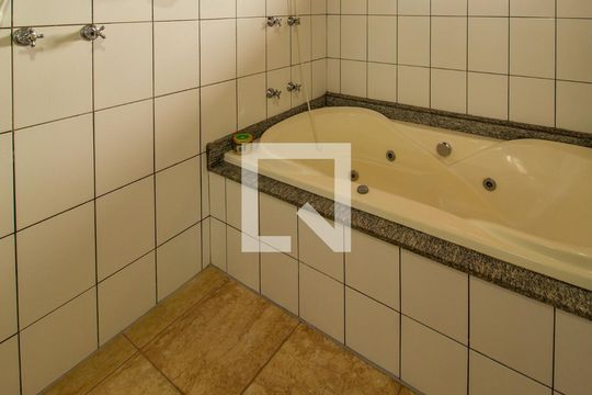 Banheiro da Suíte 1 de casa à venda com 3 quartos, 175m² em Parque Eloy Chaves, Jundiaí