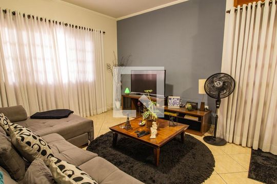 Sala de casa à venda com 3 quartos, 175m² em Parque Eloy Chaves, Jundiaí