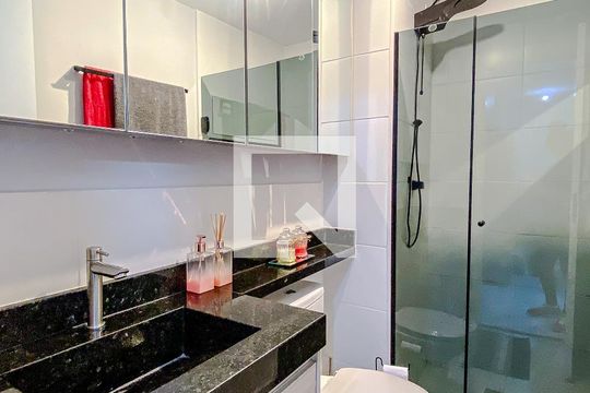 Banheiro de apartamento à venda com 2 quartos, 40m² em Cambuci, São Paulo