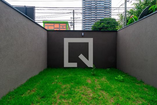 Jardim de casa de condomínio para alugar com 2 quartos, 140m² em Brooklin Novo, São Paulo