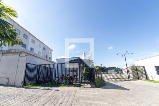 Fachada do Condomínio de apartamento para alugar com 2 quartos, 37m² em Colônia Rio Grande, São José dos Pinhais
