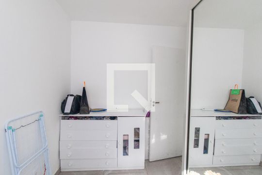 Quarto 2 de apartamento para alugar com 2 quartos, 37m² em Colônia Rio Grande, São José dos Pinhais