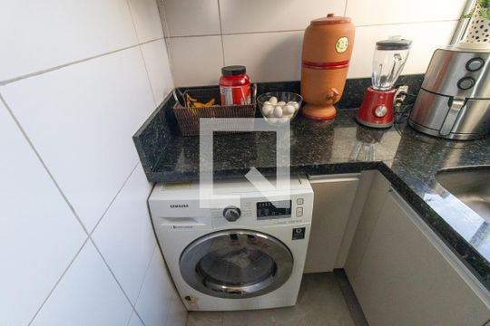 Cozinha e Área de Serviço de apartamento para alugar com 2 quartos, 37m² em Colônia Rio Grande, São José dos Pinhais