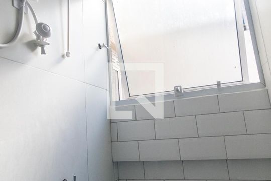Banheiro Social de apartamento para alugar com 2 quartos, 37m² em Colônia Rio Grande, São José dos Pinhais