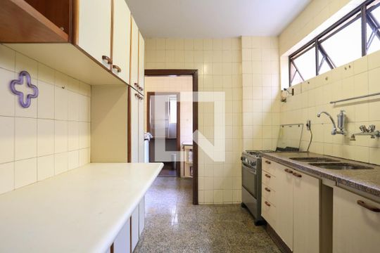 Cozinha de apartamento para alugar com 4 quartos, 214m² em Sion, Belo Horizonte
