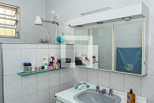 Banheiro de casa à venda com 3 quartos, 126m² em Vila Bancaria Munhoz, São Paulo