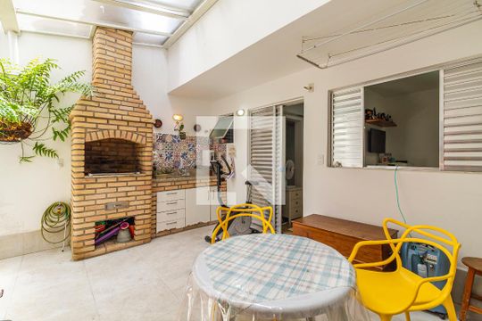 Quintal de casa à venda com 4 quartos, 144m² em Brooklin Paulista, São Paulo