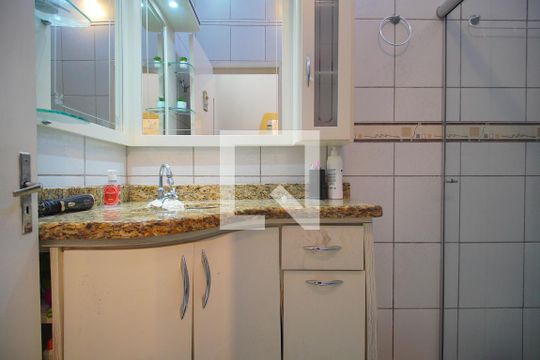 Banheiro de casa à venda com 2 quartos, 90m² em Canudos, Novo Hamburgo