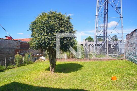 Quintal de casa à venda com 3 quartos, 85m² em Canudos, Novo Hamburgo