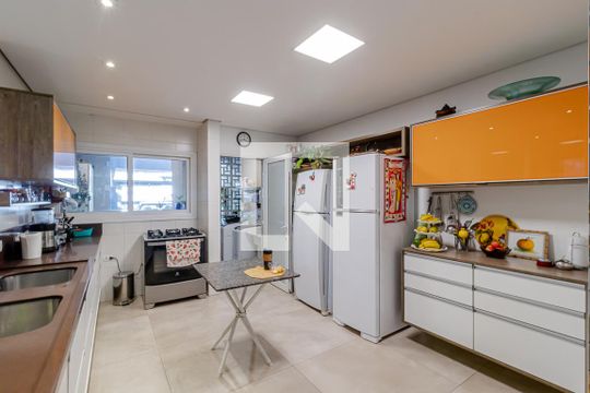 Cozinha de casa à venda com 6 quartos, 380m² em Jardim da Saúde, São Paulo
