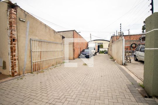 Área externa de casa de condomínio à venda com 3 quartos, 300m² em Cidade Industrial de Curitiba, Curitiba