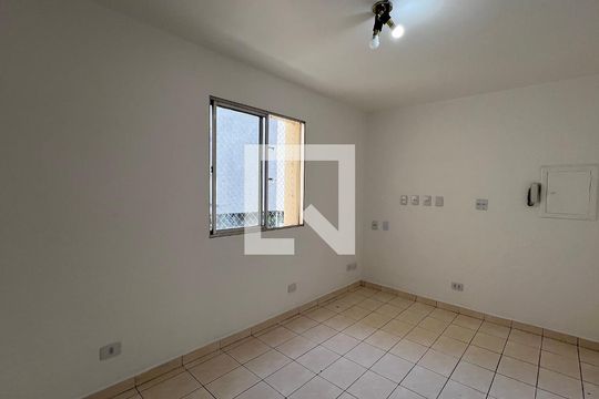 Sala  de apartamento para alugar com 2 quartos, 50m² em Vila Madalena, São Paulo