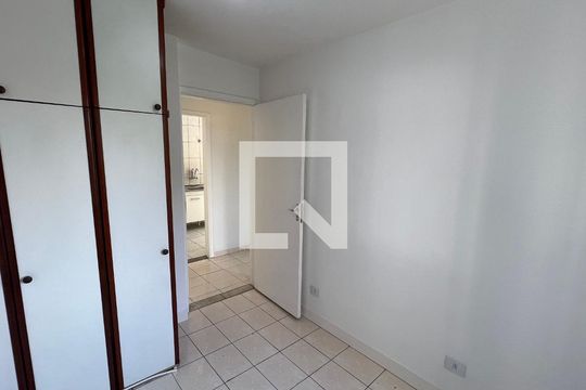 Quarto 1 de apartamento para alugar com 2 quartos, 50m² em Vila Madalena, São Paulo