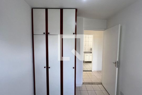 Quarto 1 de apartamento para alugar com 2 quartos, 50m² em Vila Madalena, São Paulo