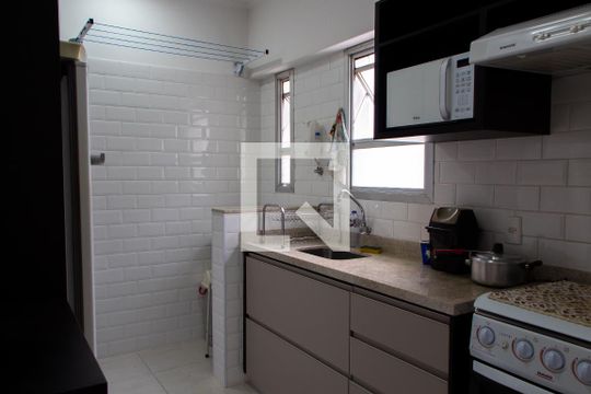COZINHA de apartamento para alugar com 1 quarto, 48m² em Vila Itapura, Campinas