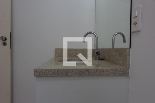 BANHEIRO de apartamento para alugar com 1 quarto, 48m² em Vila Itapura, Campinas