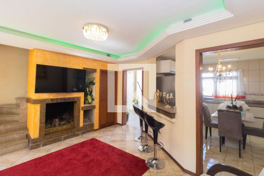 Sala de casa à venda com 3 quartos, 200m² em Harmonia, Canoas