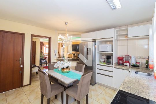 Cozinha de casa à venda com 3 quartos, 200m² em Harmonia, Canoas