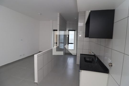 Cozinha de apartamento para alugar com 2 quartos, 54m² em Penha de França, São Paulo
