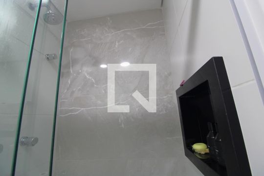 Chuveiro banheiro comum de apartamento à venda com 2 quartos, 65m² em Jardim Umuarama, São Paulo