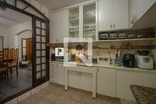 Casa à venda com 4 quartos, 137m² em Suiço, São Bernardo do Campo