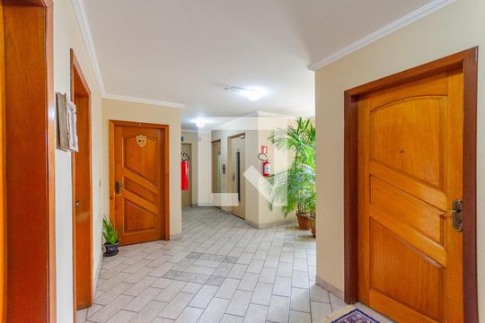Corredor de apartamento à venda com 3 quartos, 110m² em Vila São Vicente, São Paulo