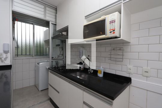 Cozinha de apartamento para alugar com 2 quartos, 54m² em Vila Bela, São Paulo